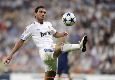 龙珠直播-火箭队与快船队历史对决精彩瞬间回顾